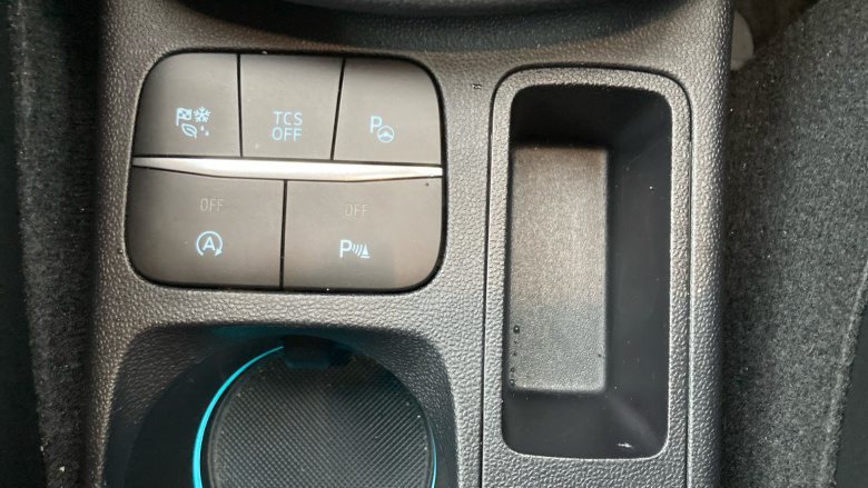 Ford Puma 1.0 EcoBoost Hybrid mHEV Vivid Ruby Edition 5dr Petrol Hatchback